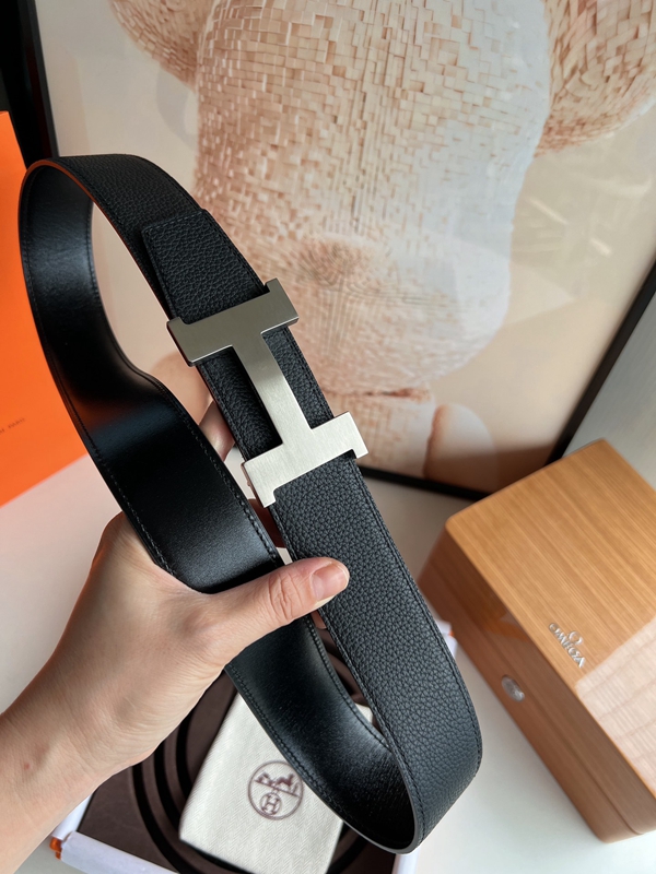 エルメスベルト背面デザイン